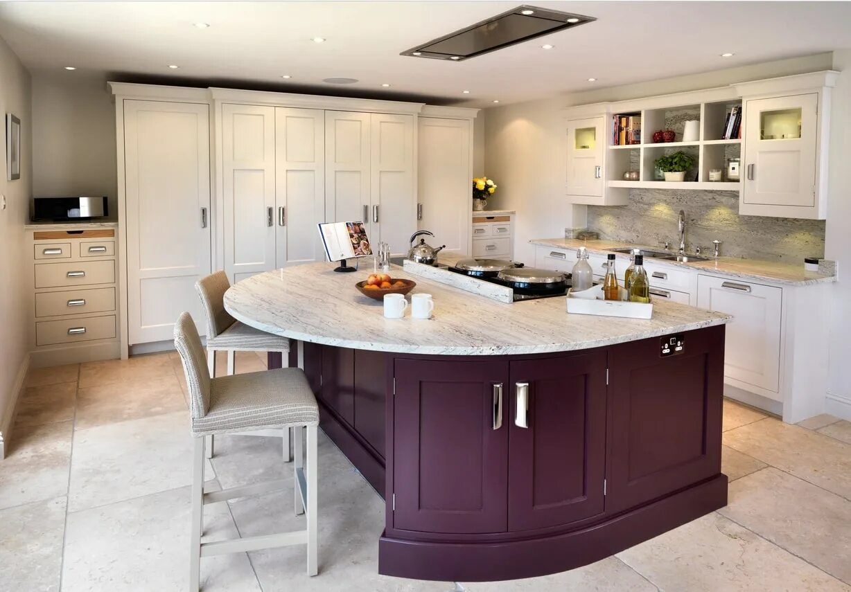 Маленькие кухни с островом. Современные кухни. Ухоженных кухонь. Кухонный интерьер. Кухонный остров.