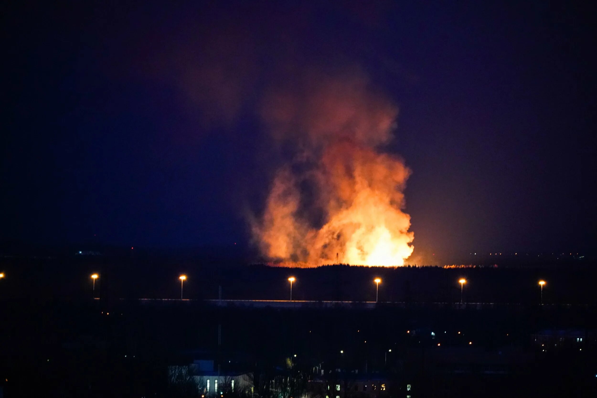 Пожар в Москве. Пожары и взрывы. Пожар ГАЗ. Горел газопровод