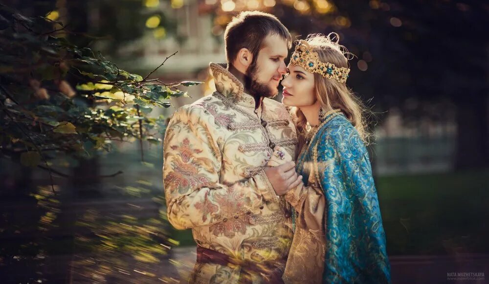Картины художницы жозефины уолл. Йокота михару картины. Федоскинская миниатюра аленький цветочек. Она и она сказка. Она и она сказка.