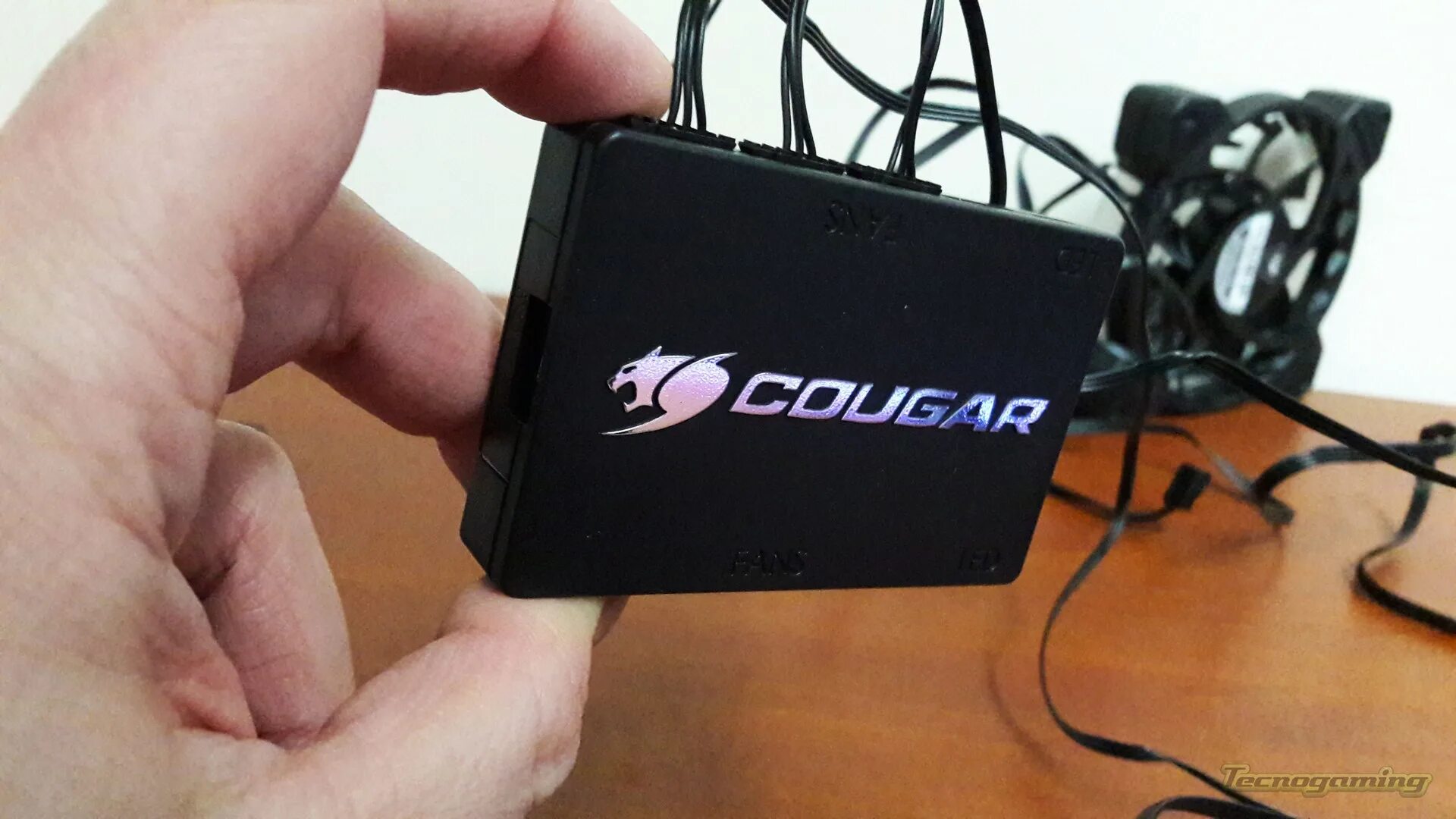 V box купить. Cougar Core Box v3. Cougar Vortex RGB HPB 120. Cougar контроллер RGB Core Box. Контроллер подсветки cougar Core Box v3.