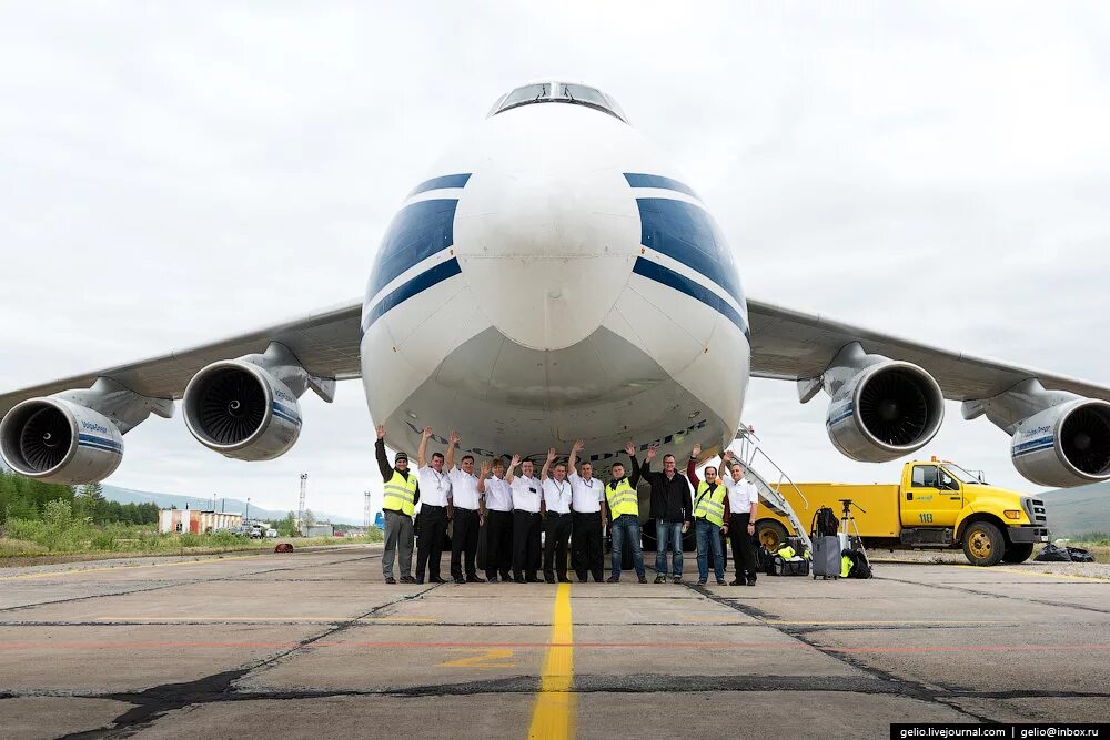 Большие российские самолеты. Грузовой самолёт АН-124.