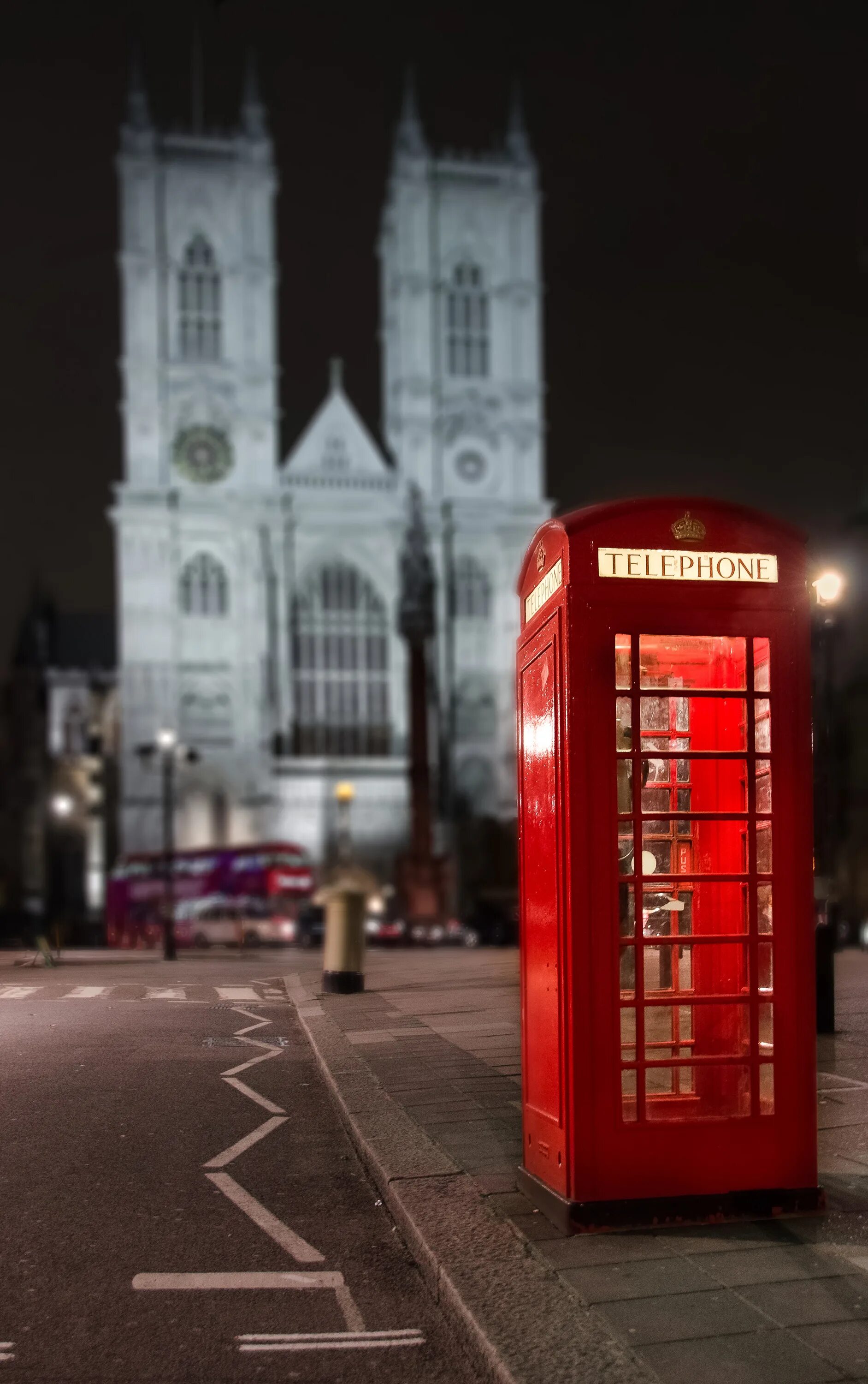 Телефонная будка Лондон. Красная будка в Лондоне. Телефонная будка в Великобритании. Красные Телефонные будки в Англии. Британия телефон