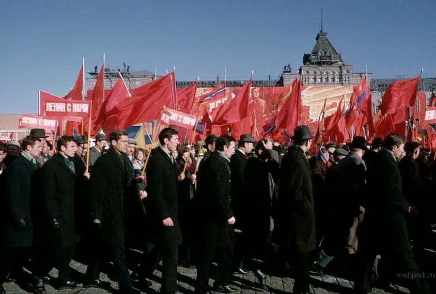 Парад Октябрьской революции СССР. Демонстрации в день Октябрьской революции 1967 Москва. Парад в честь Великой Октябрьской социалистической революции. 7 Ноября 1967. Советский союз 7 ноября