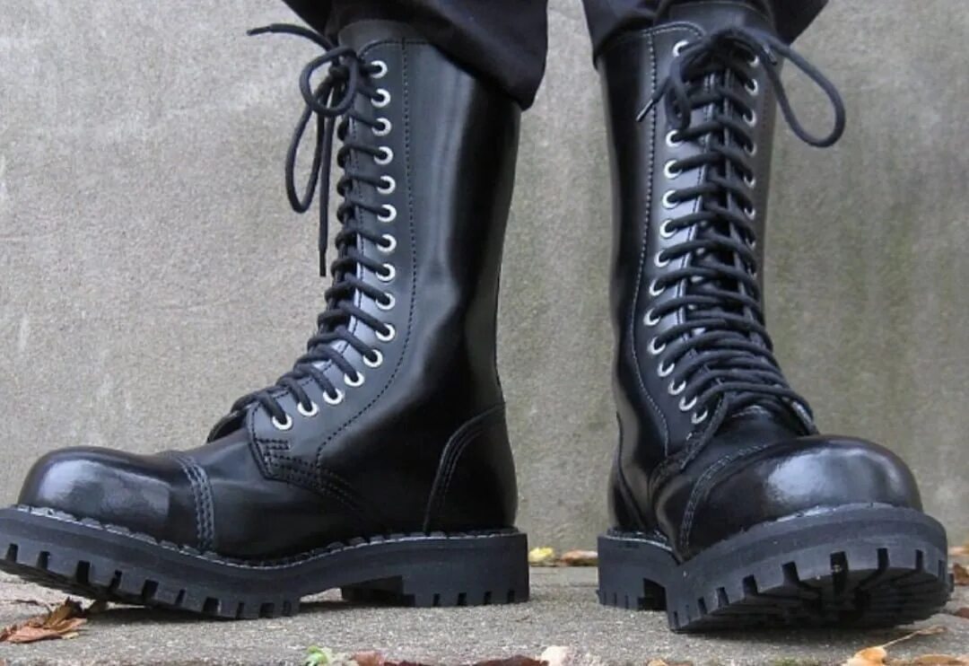 Ботинки steady's 10 дыр. New rock spikes. Steel ботинки camelot. Ботинки стеел. Ботинки мужские grinders steel camelot.