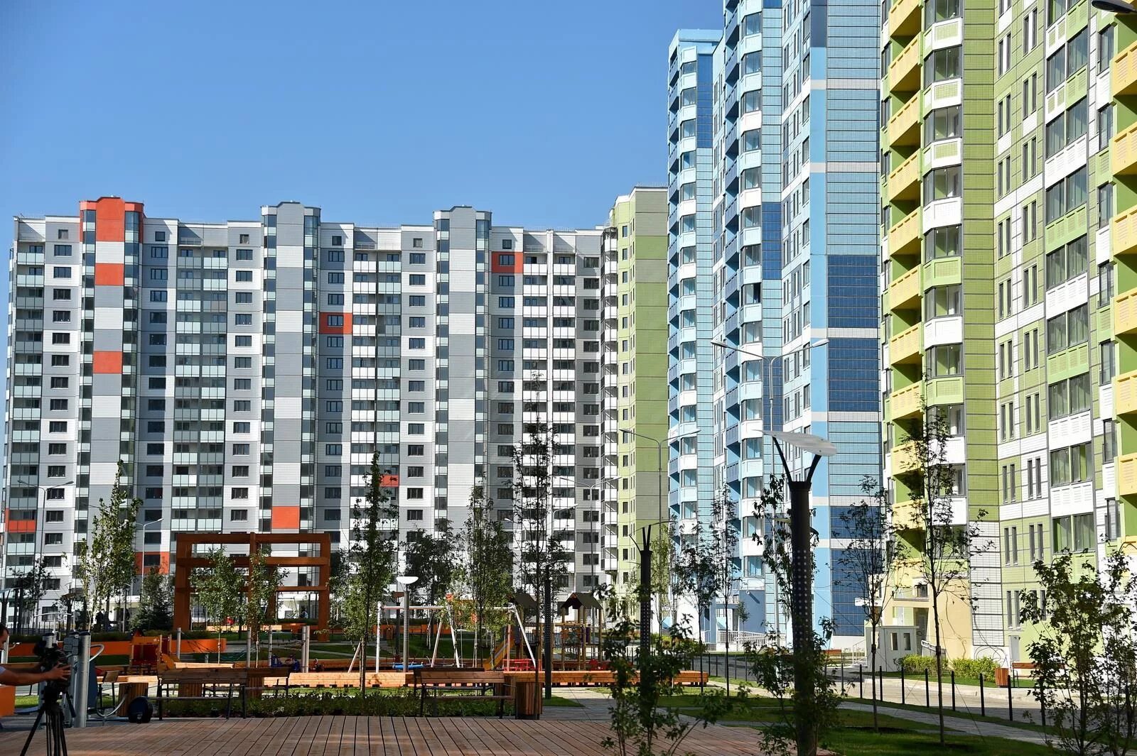 Жк двинцев. Панельное здание. Многоэтажный дом. Жилой дом в париже hamonic masson. Многоэтажки.