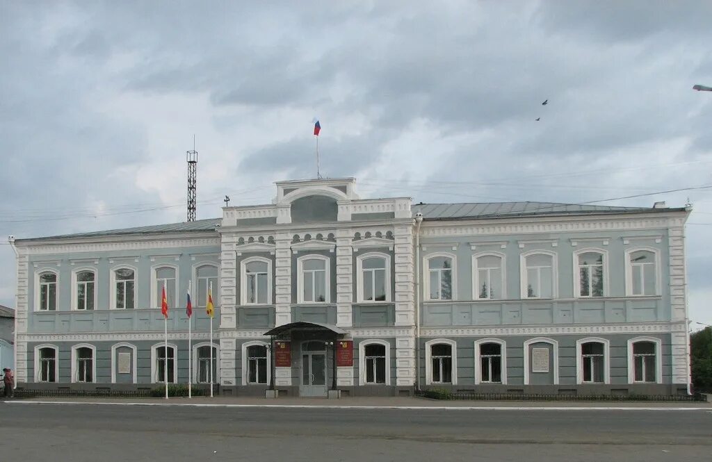 Администрация города Троицка Челябинской. Здание администрации города Троицк Челябинская. Администрация города Троицка здание. Здание администрации города Троицка Челябинской области.