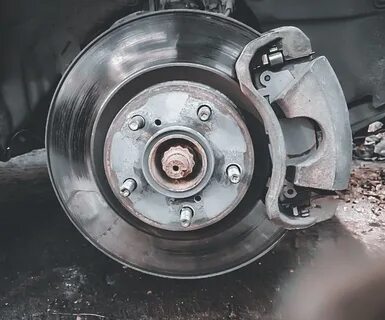 Вибрация на камри на тормозе