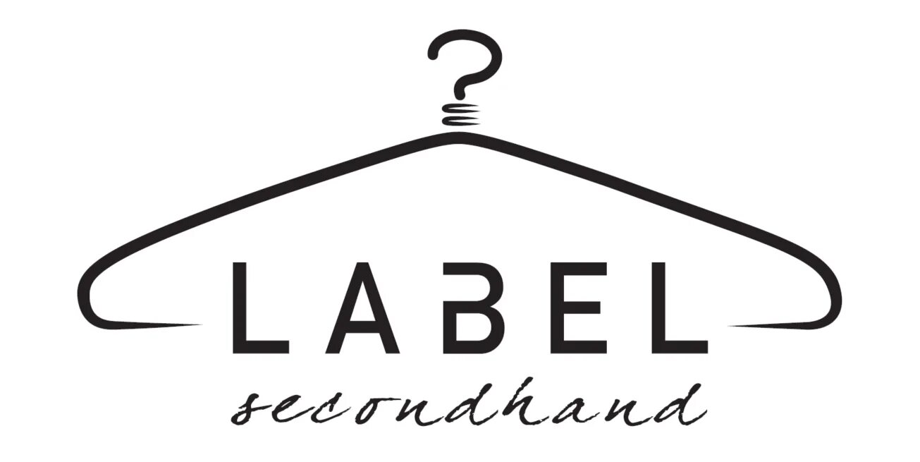 Верхняя одежда логотип. Варианты логотипов для одежды. Верхняя одежда логотип. Гадптсб верхняя одежда. Логотип плечиков для одежды.