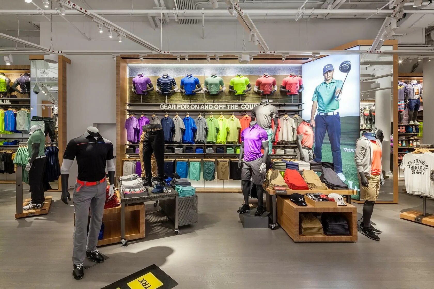 бренд андер армор. андер армор авиапарк. Under магазин. Under armour store. Under armour штаб квартира.