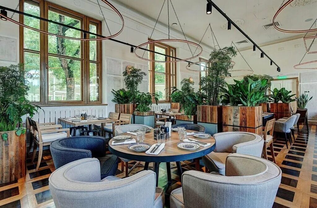 москва улица крымский вал 9с1 сыроварня. москва улица крымский вал 9с1 сыроварня. летняя веранда сыроварня в парке горького. сыроварня ресторан в москве парк горького. сыроварня в парке горького москва.