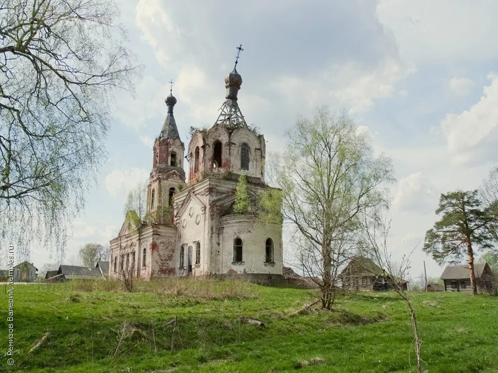 Погода ахматово. Ахматово Тверская область Молоковский район. Церковь в Ахматово Молоковского района. Церковь Воскресения Словущего село Ахматово. Тверская область Молоковский район село Введенье.