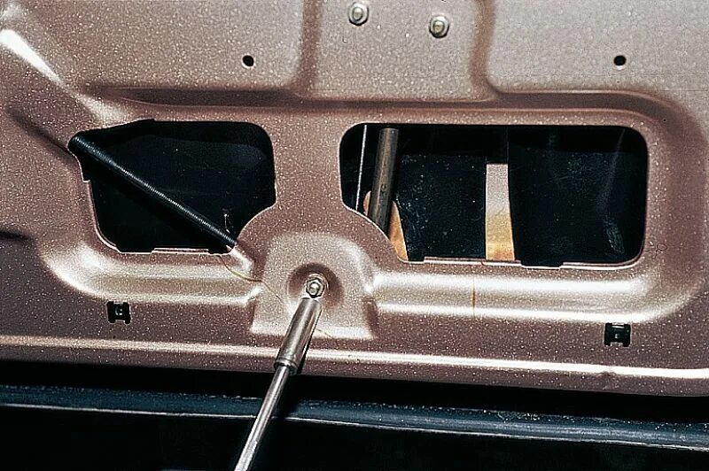 Крепление стеклоподъемника ВАЗ 2110. Направляющие стеклоподъемника ВАЗ 2110. Крепление стекла двери ВАЗ 2110. Стеклоподъёмник ВАЗ 2110 ручки. Стекло двери ваз 2110