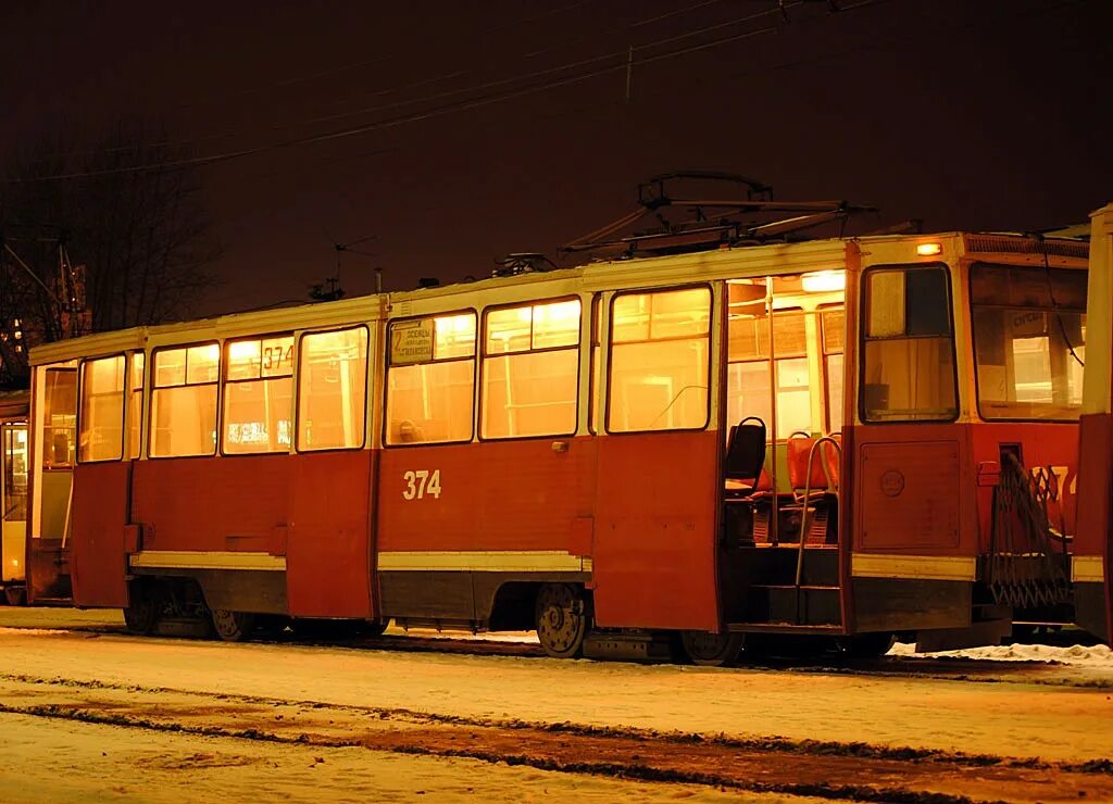 Трамвай пермь 71 605. Список подвижного состава пермь трамвай. Пермский трамвай. Трамвай львенок ижевск. Трамвай пермь.