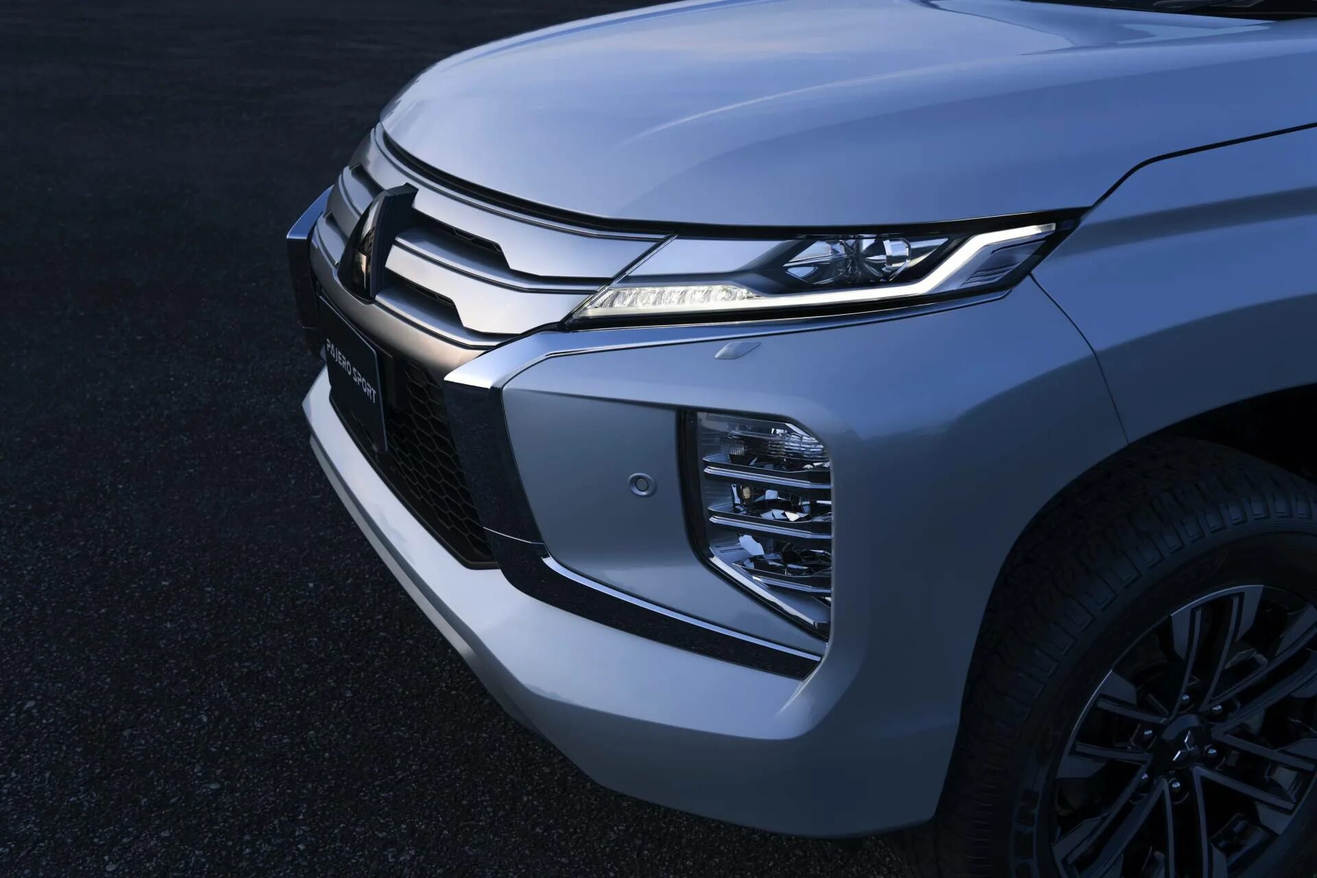 Mitsubishi pajero sport 2020. Mitsubishi Pajero Sport 2019. Pajero Sport 2020. Mitsubishi Pajero 2020. Митсубиси Паджеро спорт 2020.