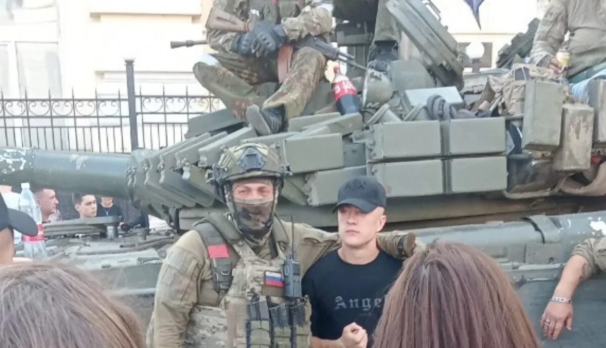 Женщины в российской армии. Как попасть на военную. Женская военная служба. Русская военная форма. Контрактная военная служба.