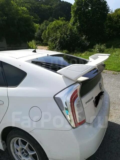Prius 50 спойлер. Спойлер приус 30 кузов. Спойлер на приус 30. Спойлер на приус 30. Спойлер tommy kaira prius 30.