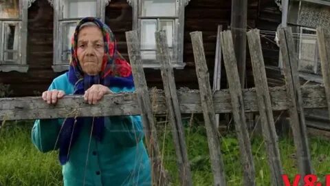 Дом бабушки находится в деревне