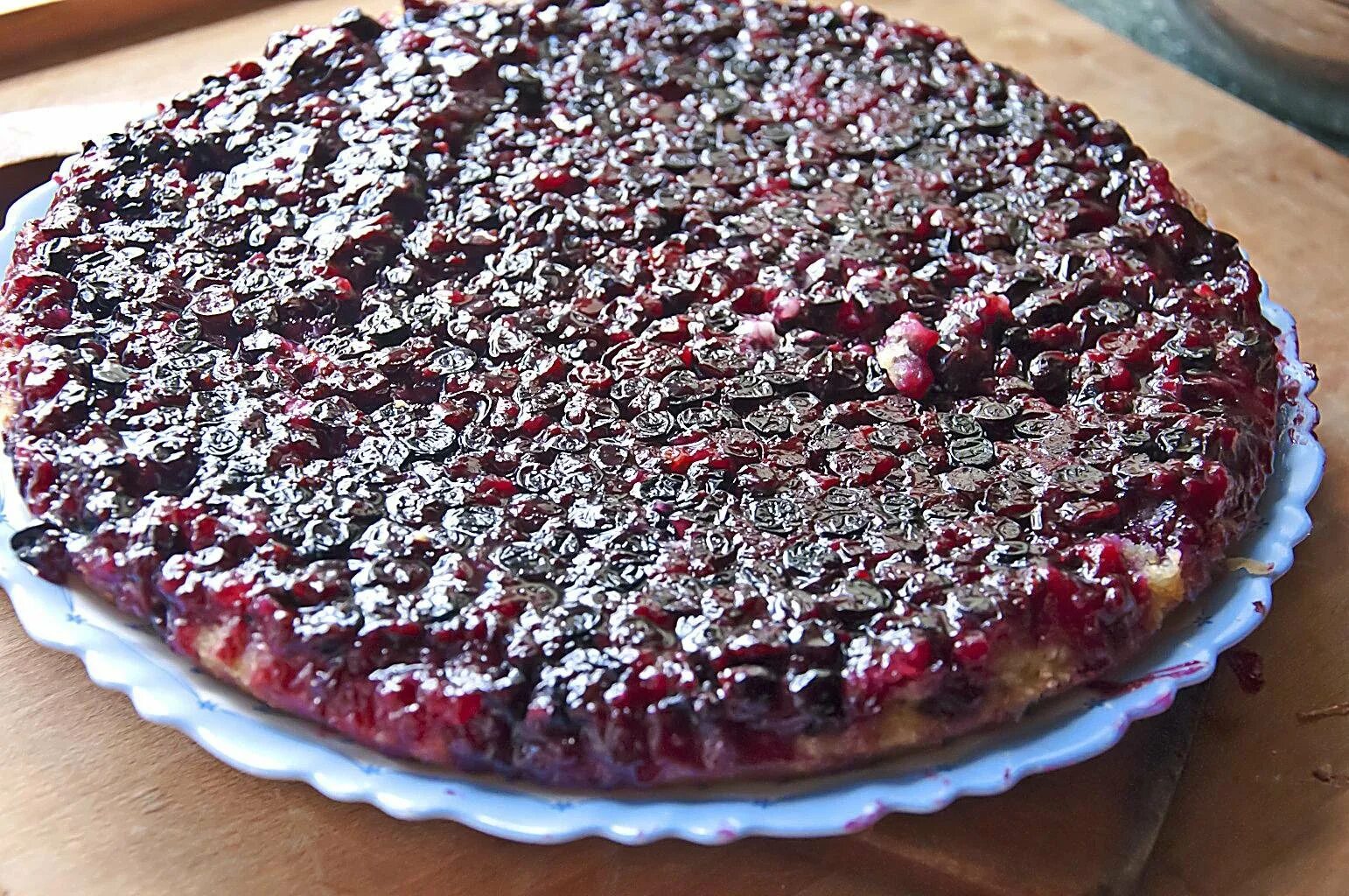 Смородиновый торт. Чизкейк с черной смородиной. Пирог с вишней. Торт с вареньем смородины. Торт с вареньем смородины.