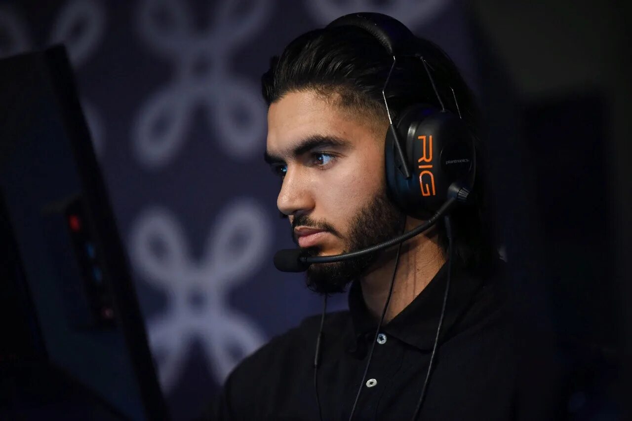 Scream cs go. Адиль скрим. scream киберспортсмен. adil scream benrlitom. кс го игрок scream.