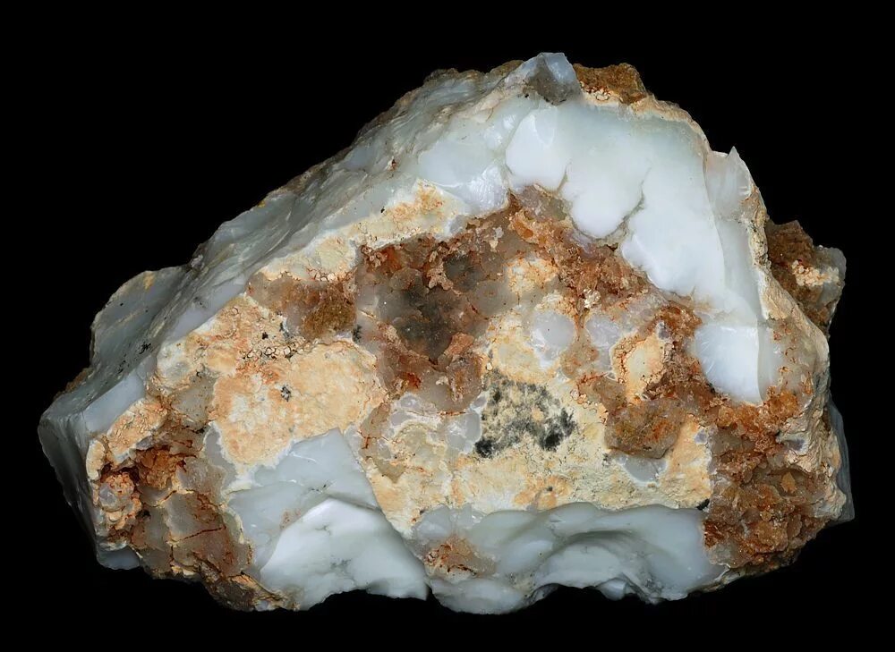 где добывают опалы. окаменелое дерево опал. месторождение опалов в россии. опал месторождения. мадагаскарский опал.