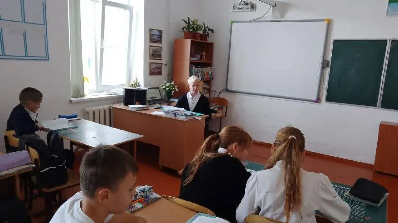 город бийск школа номер 34. школа 31 бийск. основная школа 21. урок в школе. новокуйбышевск школа 21 учителя.