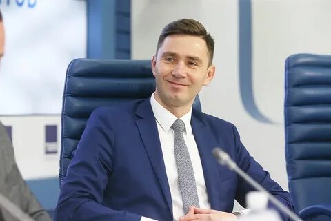 Политик мгимо