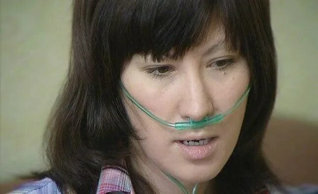 Синие губы при температуре у ребенка. Синие губы при обмороке. лицо человека в обмороке синие губы.