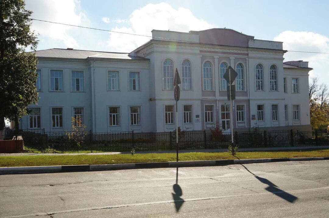 Госпиталь валуйки белгородская. Госпиталь в Валуйках Белгородской. Валуйки госпиталь военный. Валуйки Белгородская область госпиталь военный. Здания Тамбова в которых размещались госпиталя.