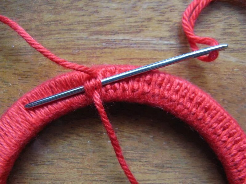 Как обвязать ручку. Ручка для вязаной сумки. Обвязка ручки сумки крючком. Обвязка шнурком. Как обвязать ручку.