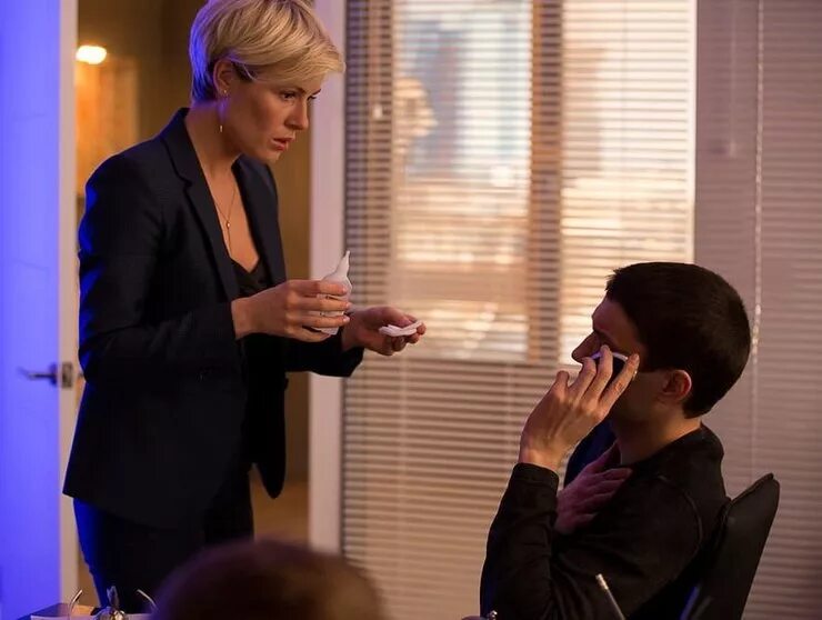 Триггер сериал 2018. Артем стрелецкий триггер 2 сезон. Триггер бизнес центр. Кристиан грей в офисе. Где снимался триггер 3.