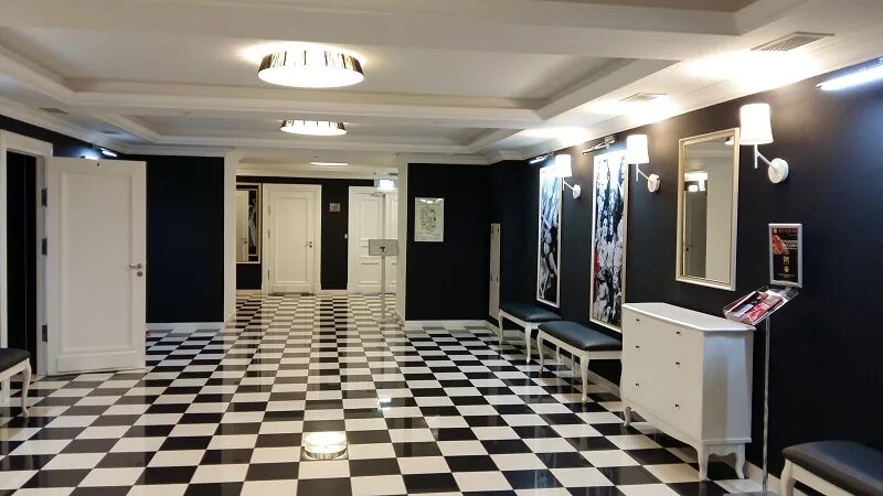 Геликон автосервис нижний новгород фучика. Джаз клуб геликон город новокузнецк история и современность. Геликон фучика. Геликон опера фойе. Иван гынгазов геликон опера.