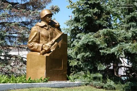 Памятники камышина
