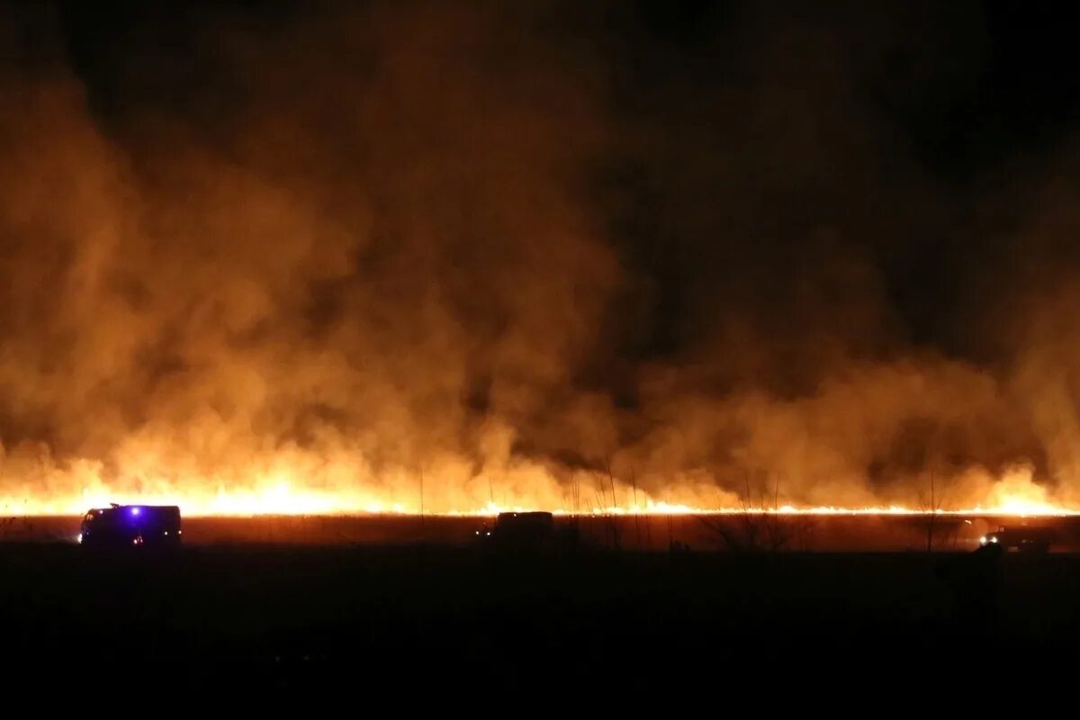 Степные пожары Хакасия. Пожары в Хакасии 2015. Степной пал МЧС Хакасии. Хакасия горит 2022.