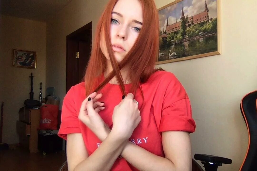 Boosty utopia. Елизавета denly. елизавета оленева denly boosty. denly стримерша. слив denly 2025.