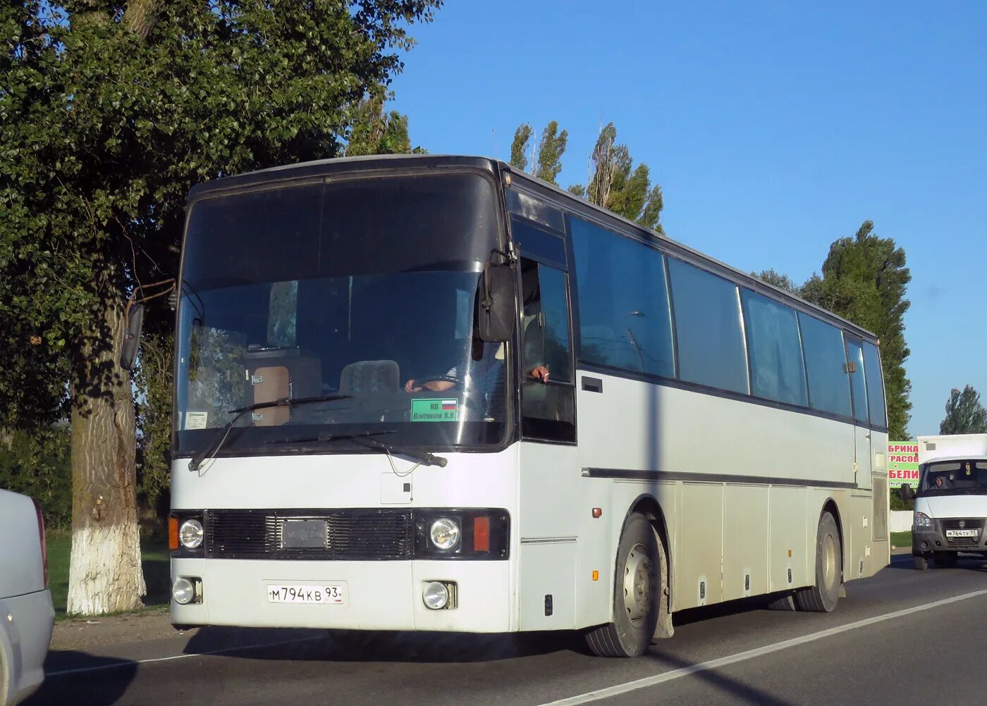 Автобус варениковская крымск 101. Варениковская автостанция. Автобус 123. Солдатский привал надпись. Автобусный вокзал темрюк.