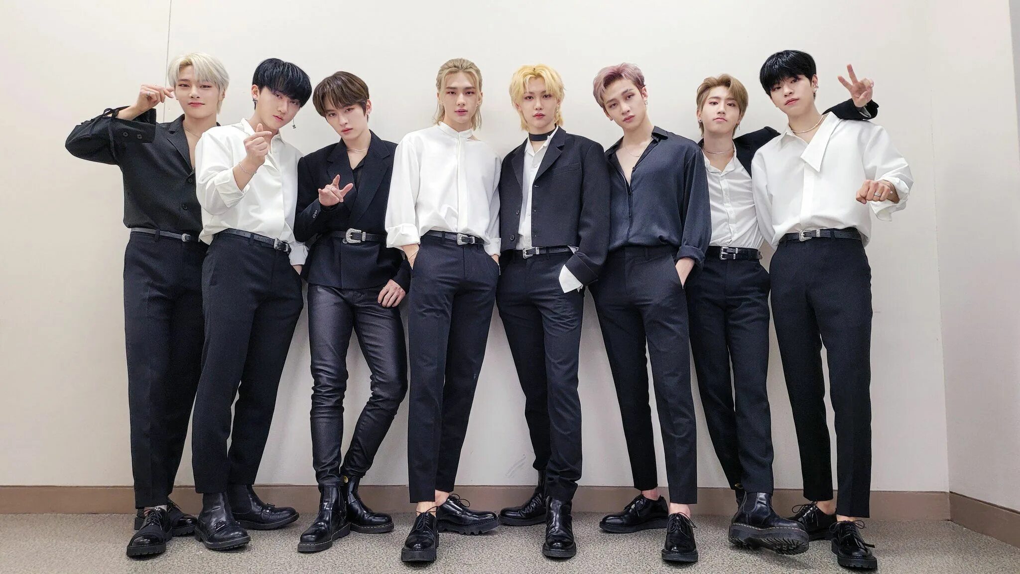 Kda phoniexs jackie-o кавер. Stray kids my house. Stray kids чан. Stray kids my pace photo. Stray kids 『your eyes』 music video.