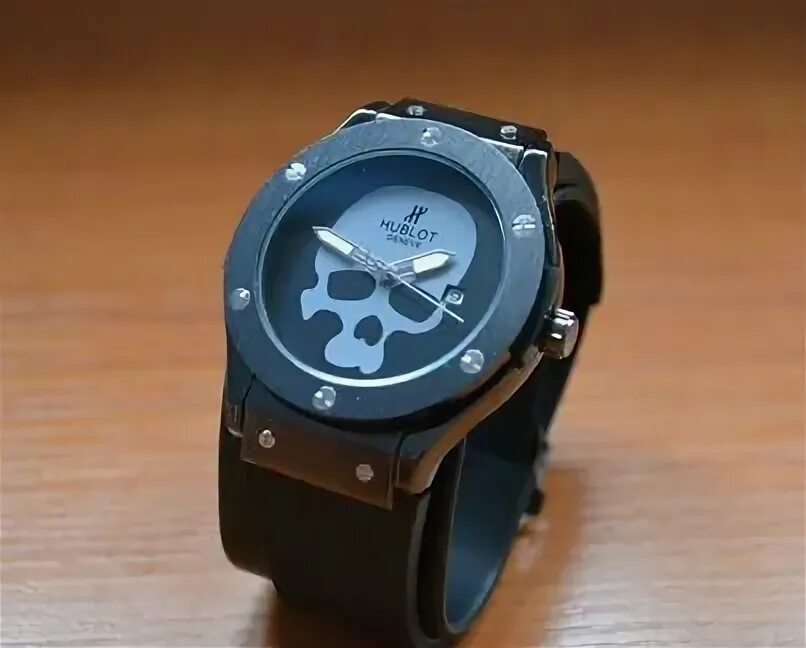 Часы филип плейн. Часы Филип Плейн мужские. Hublot Skull Bang оригинал. Hublot Geneve Skull.