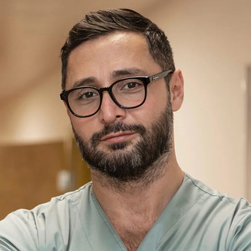 Доктор дзидзария. Александр дзидзария. Уролог дзидзария александр гудисович. Александр дзидзария уролог. Доктор дзидзария.