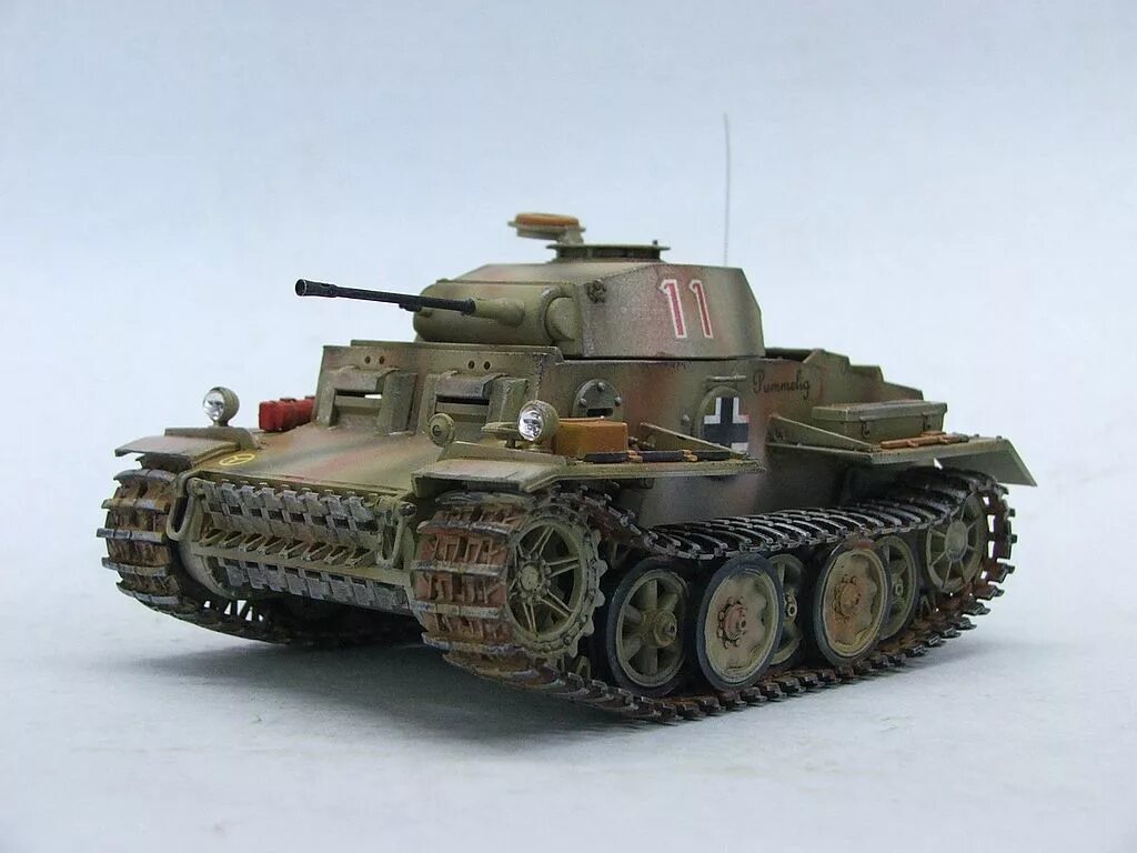 Pz kpfw ausf j. Панцер 2 j. PZ Kpfw 2 Ausf j. Танк PZ II Ausf. J. PZ. II Ausf j 1/35.