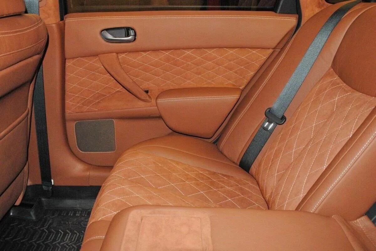 Автомобиль перетяжка ткань. Мерседес 210 потолок алькантара. Автомобиль перетяжка ткань. Автомобиль перетяжка ткань. Салон бентли алькантара.