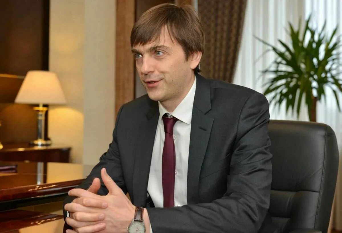 кравцов сергей сергеевич министр просвещения. глава минпросвещения россии сергей кравцов. сергей кравцов 2020. кравцов министр просвещения. нужный министр.