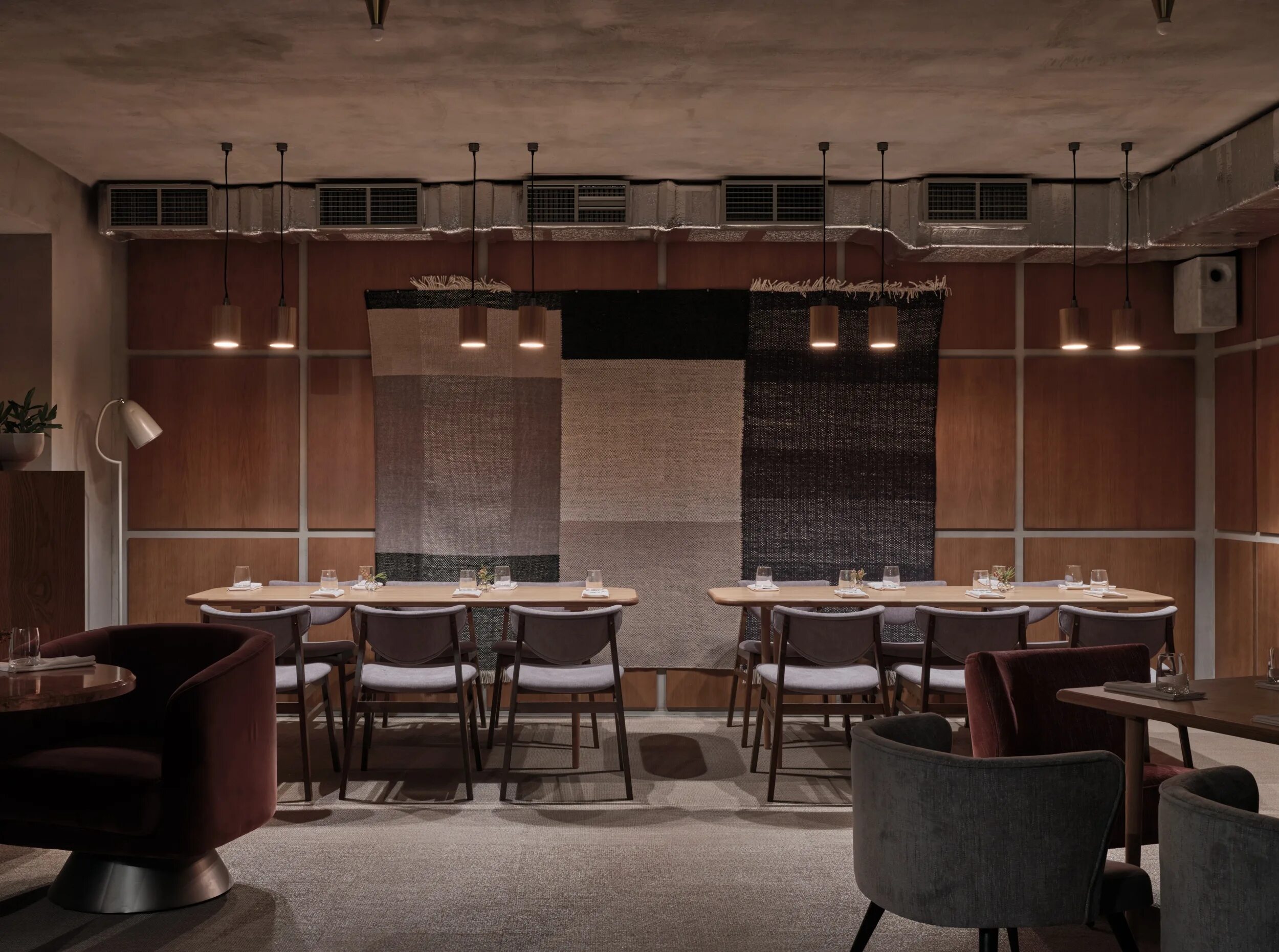 Интерьер ресторана. Ресторан место. Наука и жизнь бар. Garden plaza бухара. Ресторан 2021.