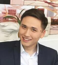 Үйі жоқ еркек бай әйелді тракциялайды