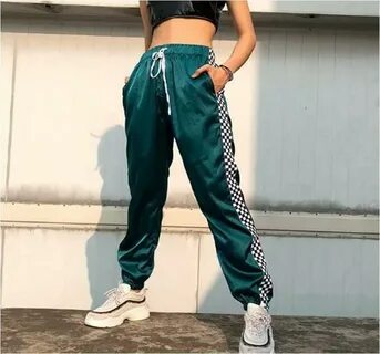 Красивые спортивные штаны