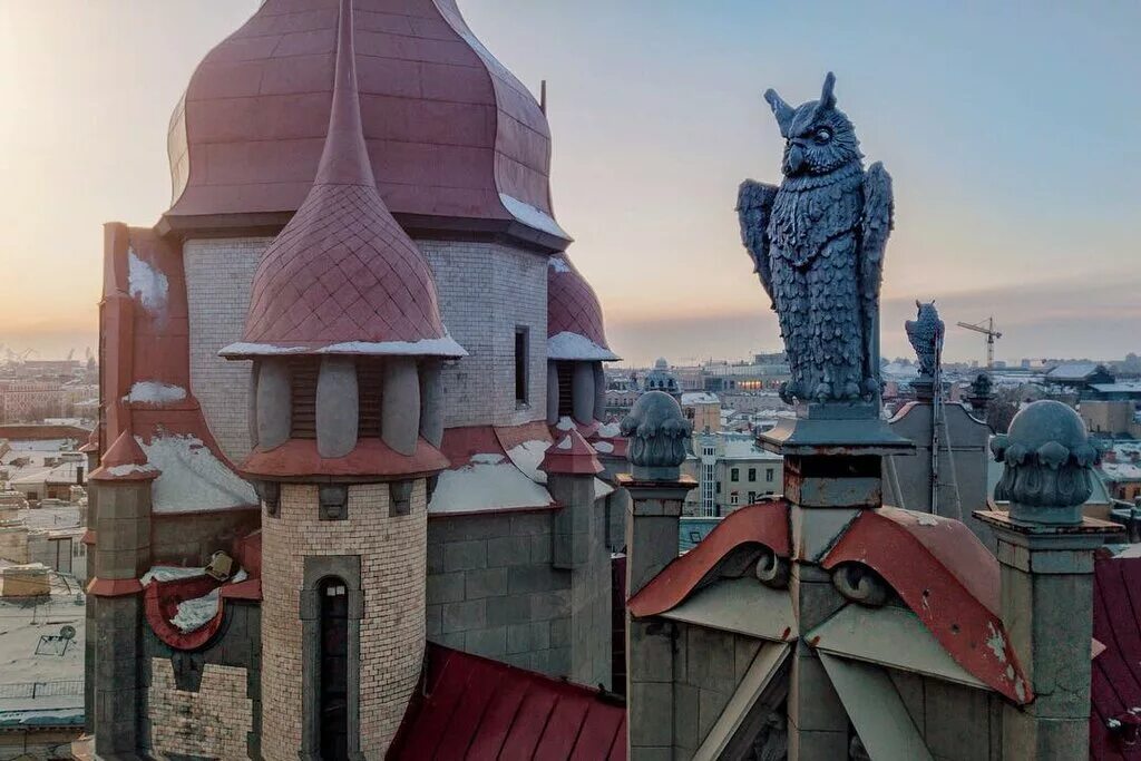 Дом городских учреждений санкт петербург. Дом городских учреждений вознесенский пр 40-42. Дом городских учреждений, ул. Дом городских учреждений (садовая улица, 55-57). Архитектор лишневский садовая 55-57.