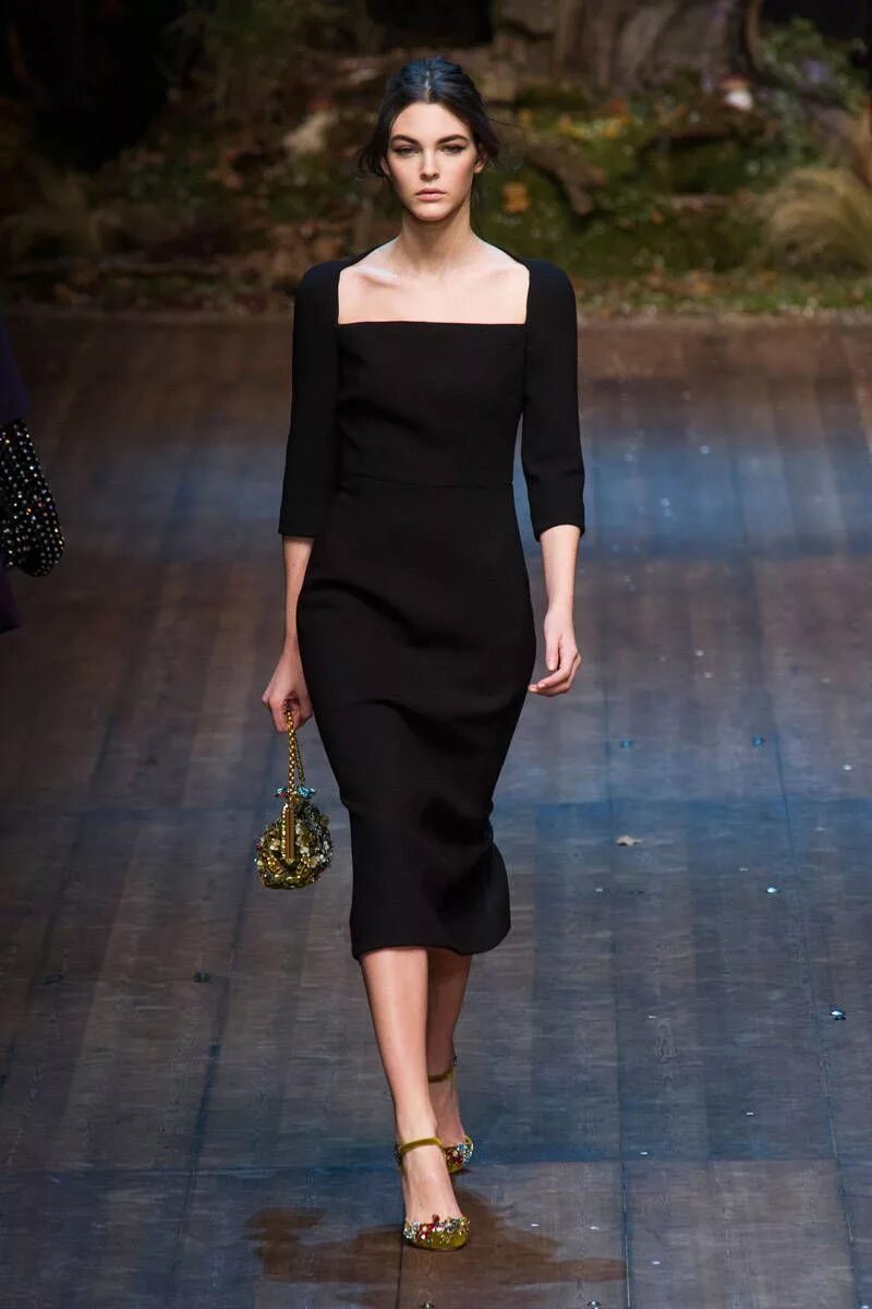 Вечернее платье дольче габбана 2020. Dolce gabbana black. Платье дольче габбана 2014. Дольче габбана черное платье с кружевом. Платье дольче габбана черное.