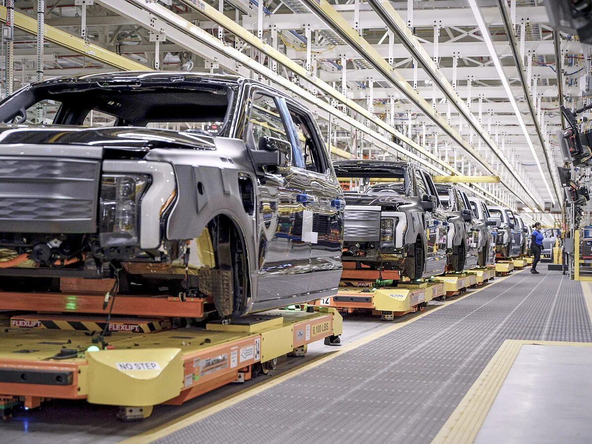 Российское производство больших. Завод Ford f150. Завод Форд в США. Мичиган завод Форд. Заводы по производству автомобилей в США.