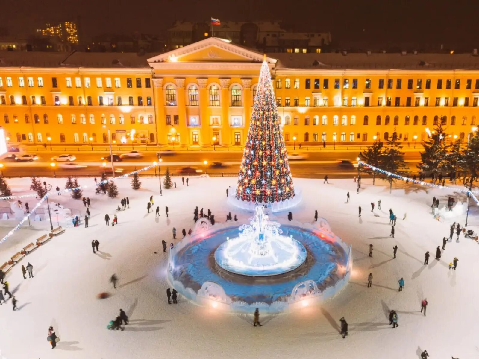 Новособорная площадь томск. Новособорная площадь томск. Площадь новособорная в томске летом. Новособорная сегодня томск. Новособорная сегодня томск.