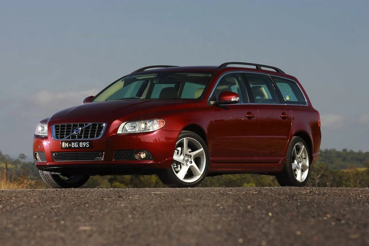 Купить бу вольво и области. Вольво v70 универсал 2008. Volvo v70 2008. Вольво v70 седан. Вольво v70 3.