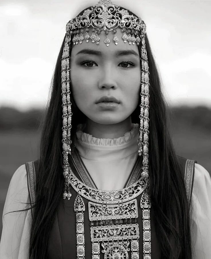Этнические монголы. Даниэлла Ван монголка. Якутянка портрет. Якутская бастынга. Монгольские девушки.